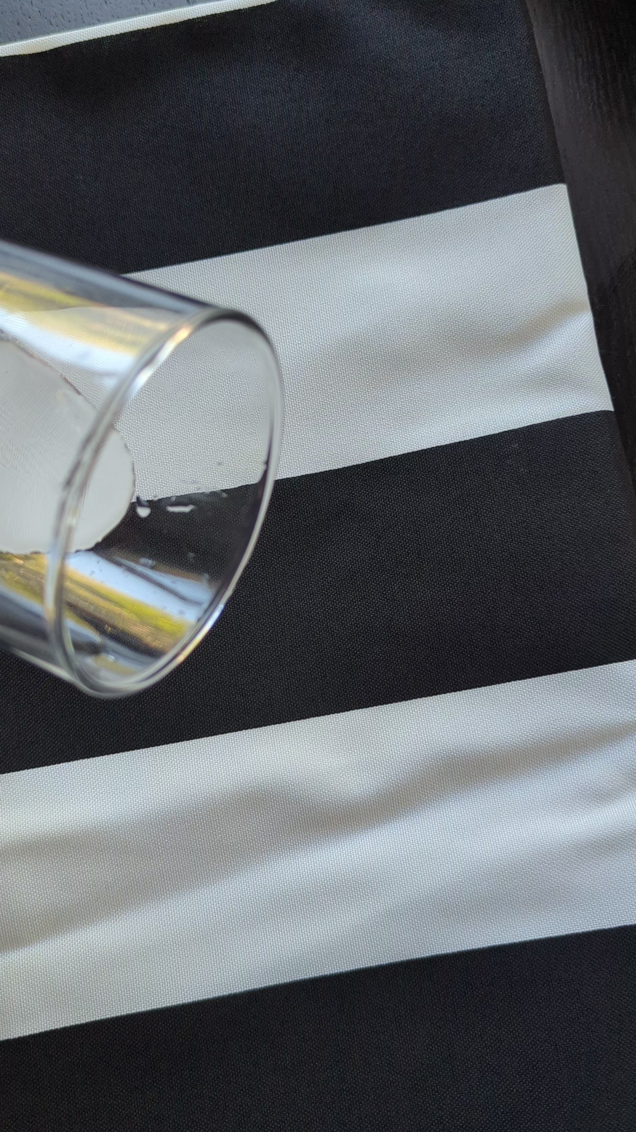 Housses d'extérieur Rockin Cushions | Rayures noires et blanches | Compatibles avec les coussins IKEA Duvholmen | Comprend 2 housses d'oreiller Duvholmen et 2 housses de siège Duvholmen - Lot de 4 