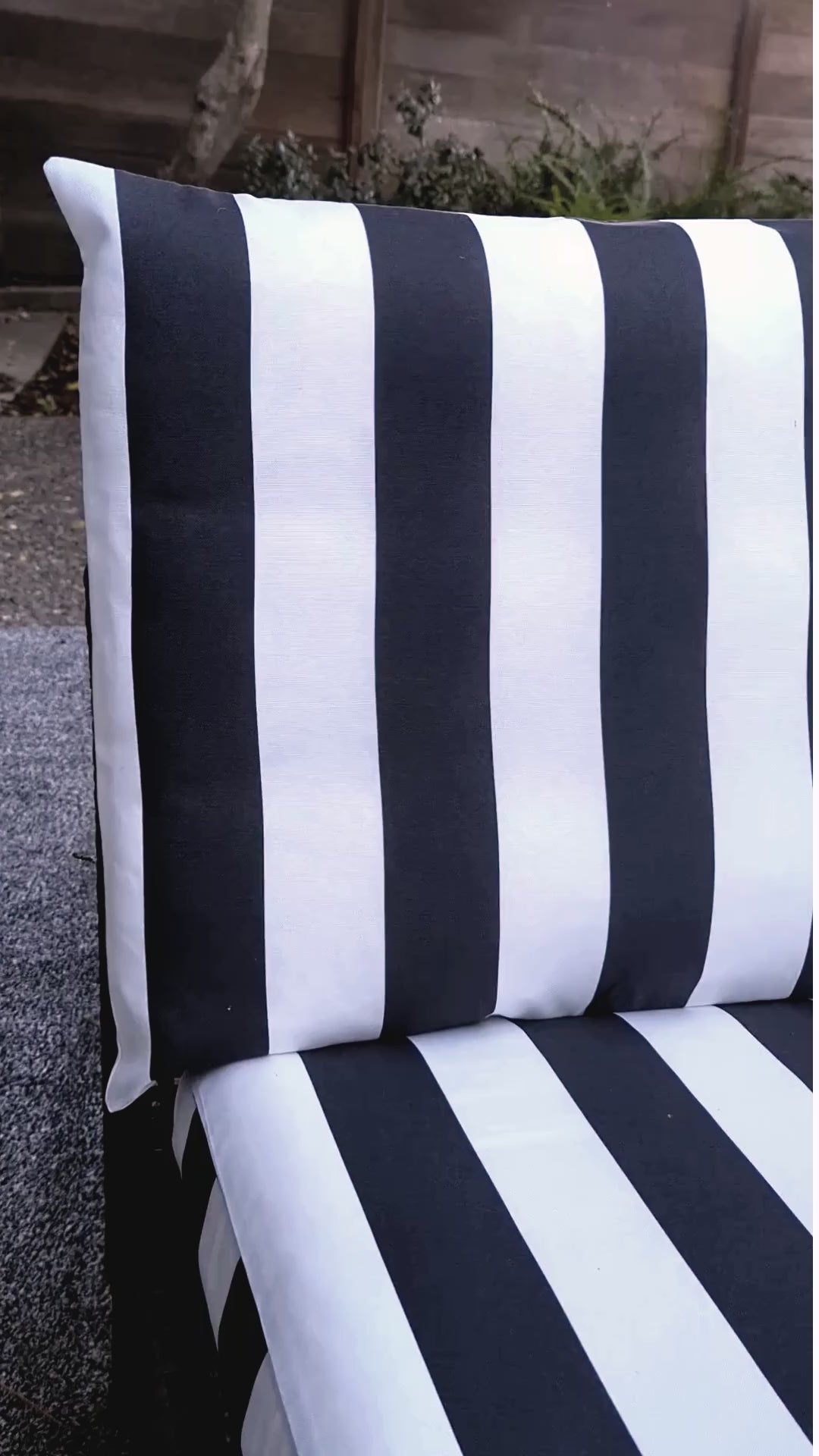 Housses d'extérieur Rockin Cushions | Rayures noires et blanches | Compatibles avec les coussins IKEA Duvholmen | Comprend 2 housses d'oreiller Duvholmen et 2 housses de siège Duvholmen - Lot de 4 