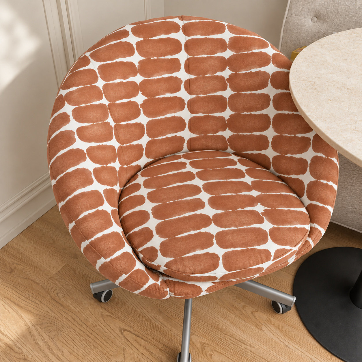 Overhead view of Sunstone geometric print SKRUVSTA seat cover